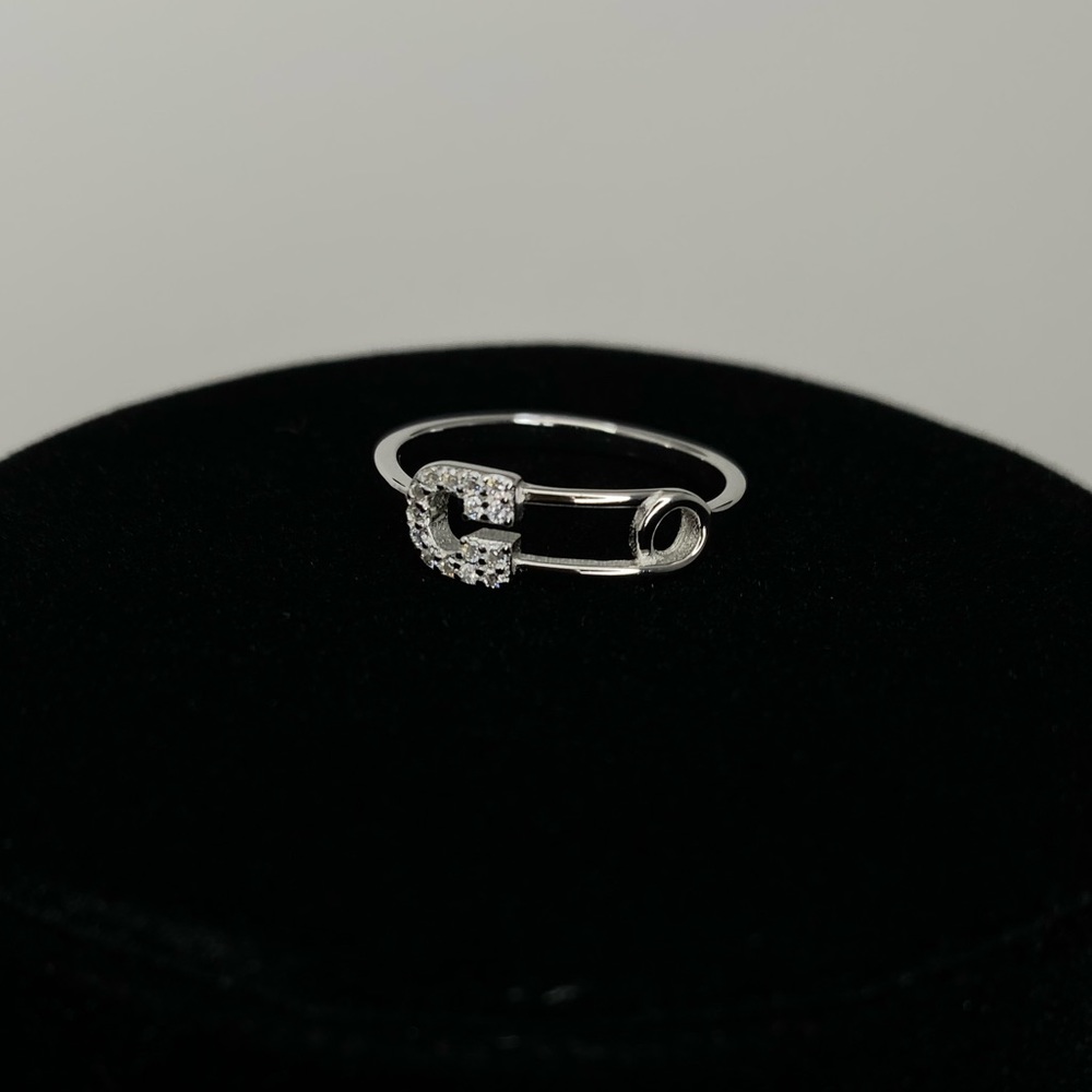 925 Sterling Silver Paperclip with Clear Cz